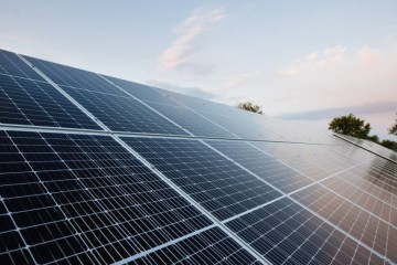 Panneaux photovoltaïques : la solution de financement écologique ?