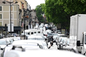 Une Tesla se met à jour et bloque tout le centre-ville de Sète pendant 45 minutes