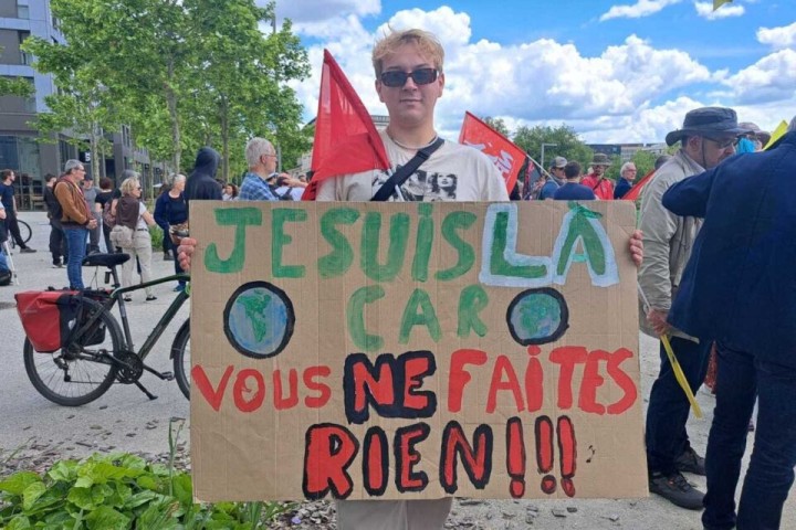 La marche pour le climat ne réunit pas beaucoup de monde à Caen : "C'est LE sujet majeur"