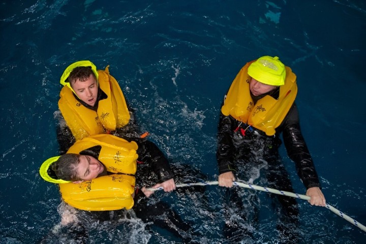 A Dubaï, trois rameurs veulent braver l’Arctique pour dénoncer la pollution marine