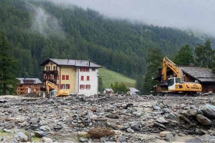 Hausse des risques liée au changement climatique: «nous n’allons pas abandonner des vallées entières»