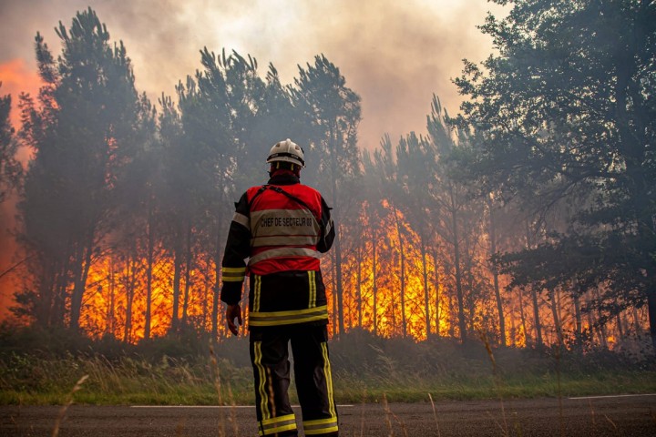 Risque de feux de forêt : de nombreux massifs forestiers fermés mercredi dans plusieurs départements du sud de la France