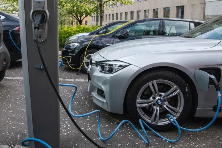 Automobile : l’électrique dépasse l’essence sur les routes de Norvège